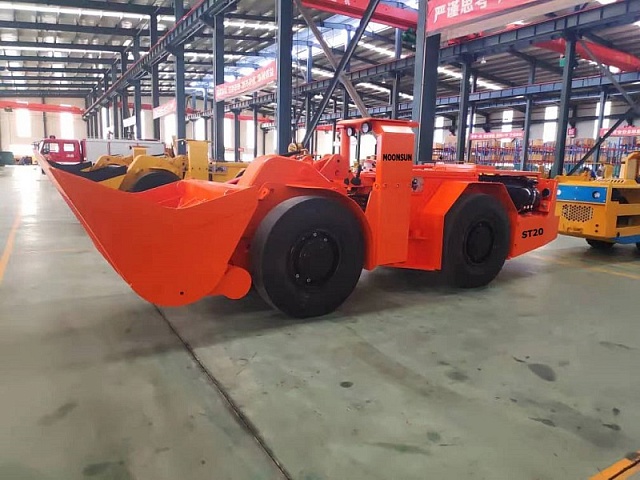 Подземный шахтный погрузчик SCOOPTRAM ST20 для горной добычи и подземном строительстве.